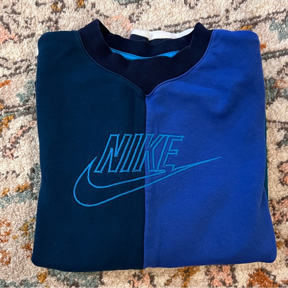 Nike Two-Tone Blue Sweatshirt